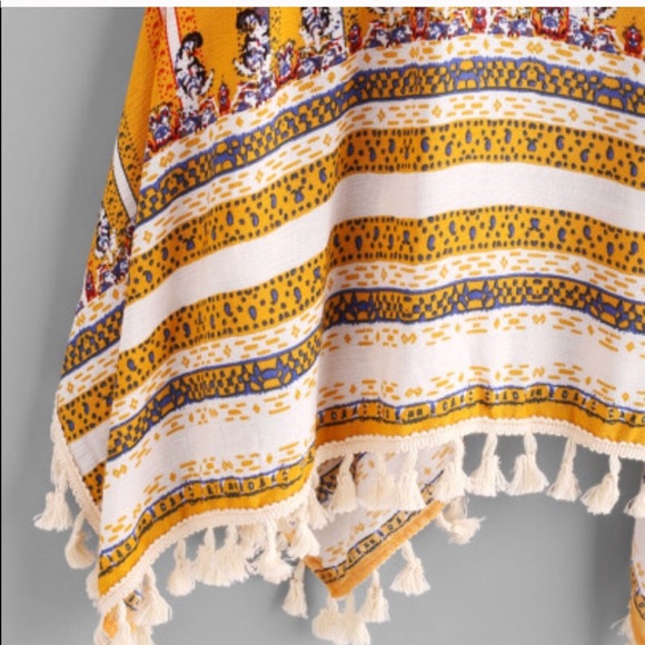 Tribal Print Tassel Hanky Hem Top - Picture 3 of 6